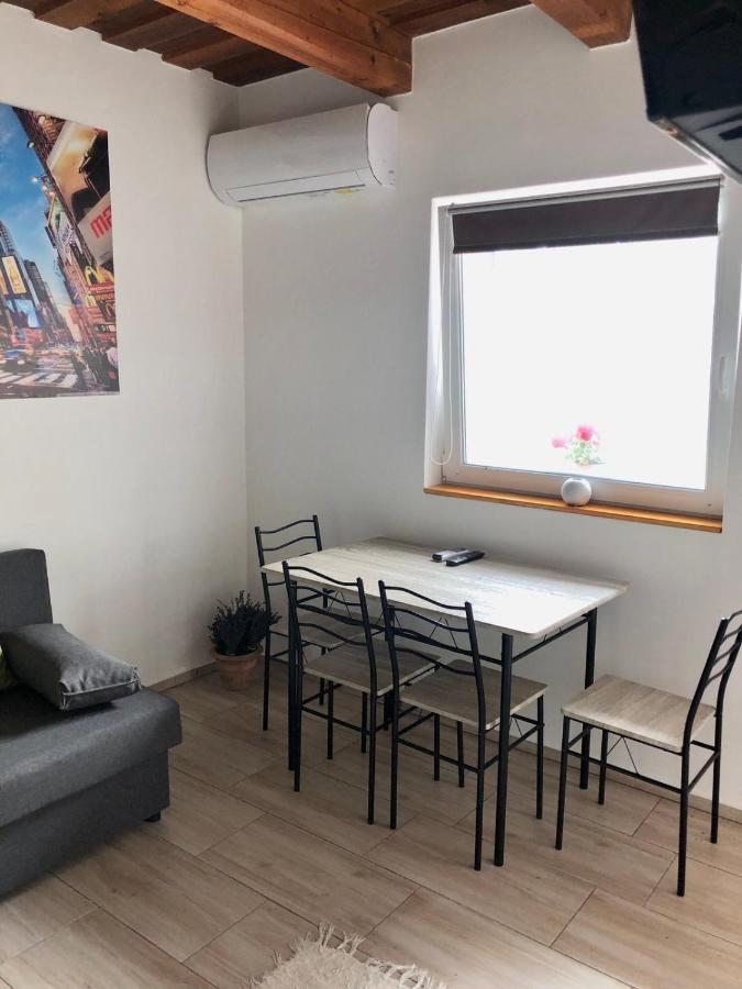 Lena Vendeghaz Hotel Balatonbereny Bagian luar foto