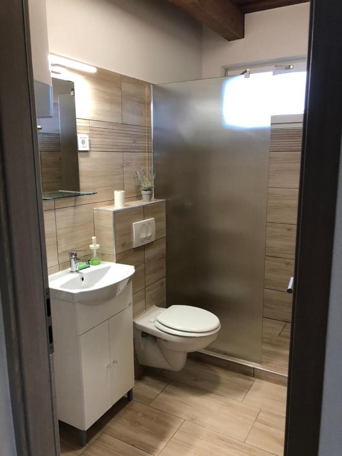 Lena Vendeghaz Hotel Balatonbereny Bagian luar foto