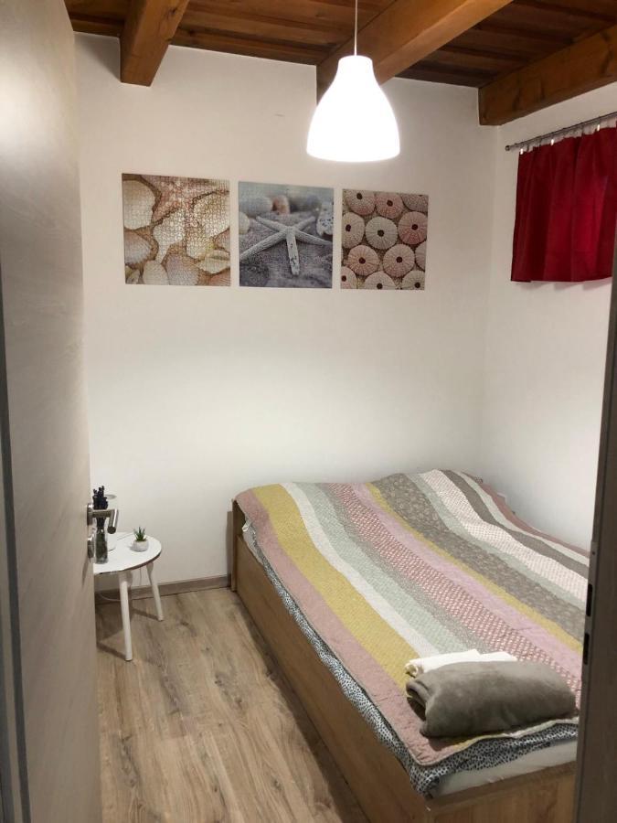 Lena Vendeghaz Hotel Balatonbereny Bagian luar foto