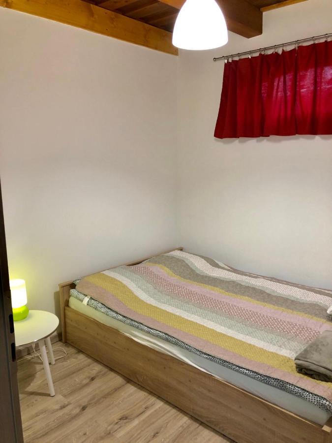 Lena Vendeghaz Hotel Balatonbereny Bagian luar foto